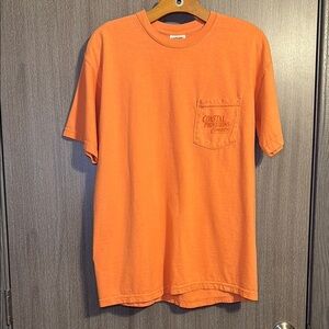 Coastal Provisions Co Orange Turtle Coastal Graphic Tshirt Size Medium EUC